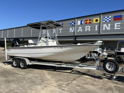 2006 Boston Whaler 220 Dauntless