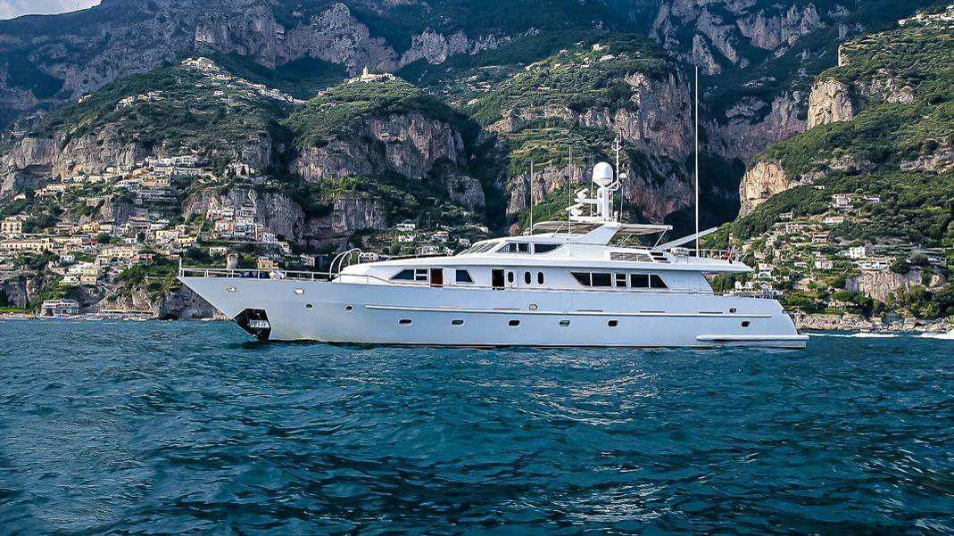 1999 Other 32m - For Sale at Fort Lauderdale, FL 33334 - ID 589846