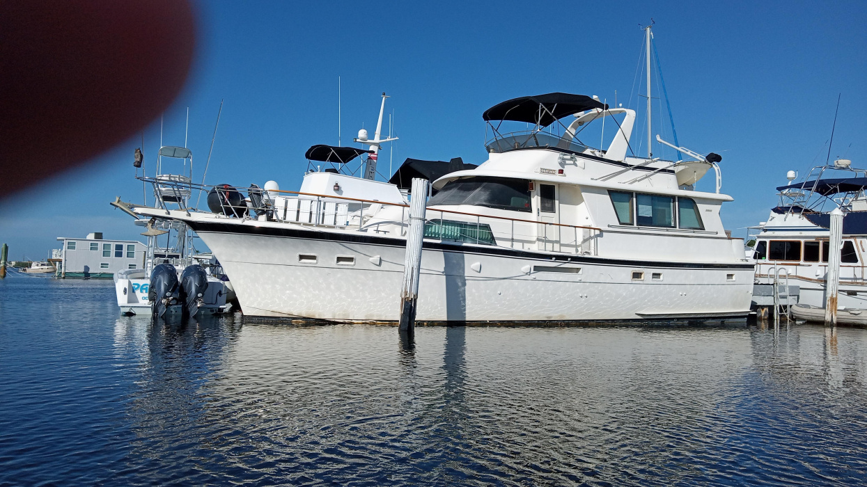 1986 Hatteras 53 Extended Deckhouse - For Sale at Fort Lauderdale, FL 33334 - ID 589920