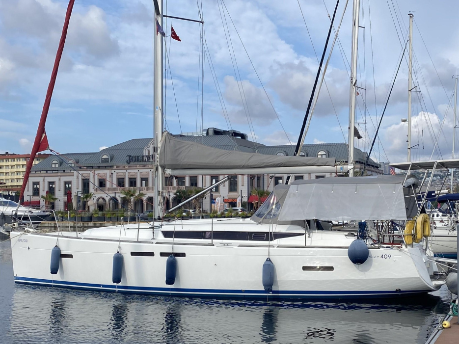 2011 Jeanneau Sun Odyssey 409 - For Sale at Fort Lauderdale, FL 33334 - ID 589930