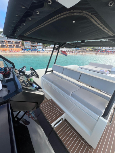 2019 De Antonio Yachts D34