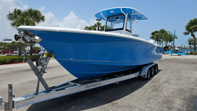 2023 Sea Hunt Ultra 305 SE