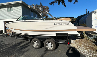 2010 Four Winns SL 222