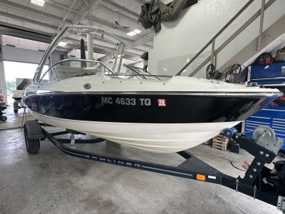 2012 Bayliner 215 BR *237 hours*
