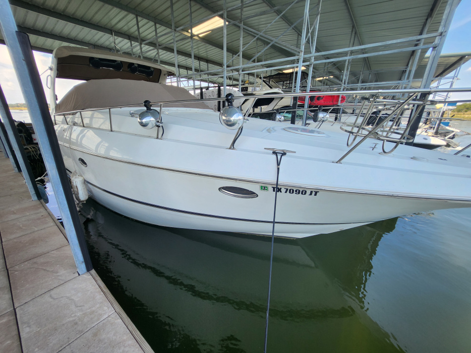 2000 Carver 3575 - For Sale at Canyon Lake, TX 78133 - ID 590427