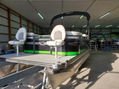 2023 Qwest 814/816 E CTR CRUISE L