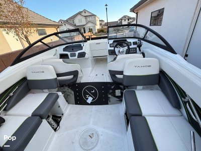 2022 Tahoe 210S