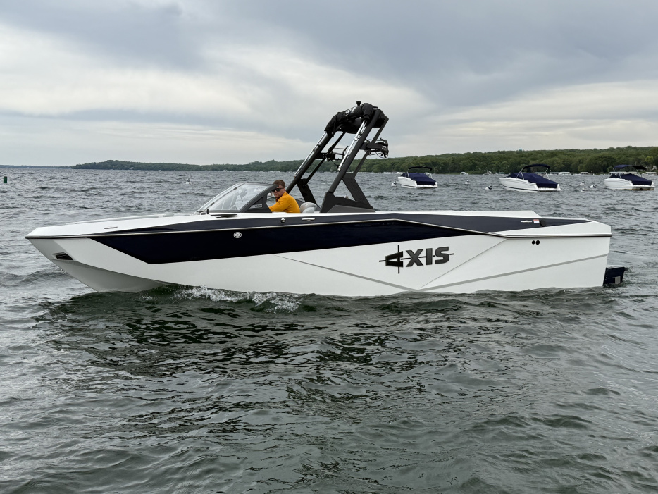 2025 Axis T250 - For Sale at Fontana, WI 53125 - ID 573401