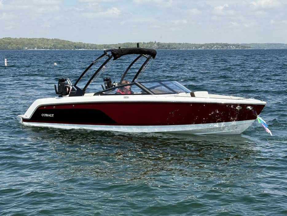 2025 Cobalt CS23 Surf - For Sale at Fontana, WI 53125 - ID 573418