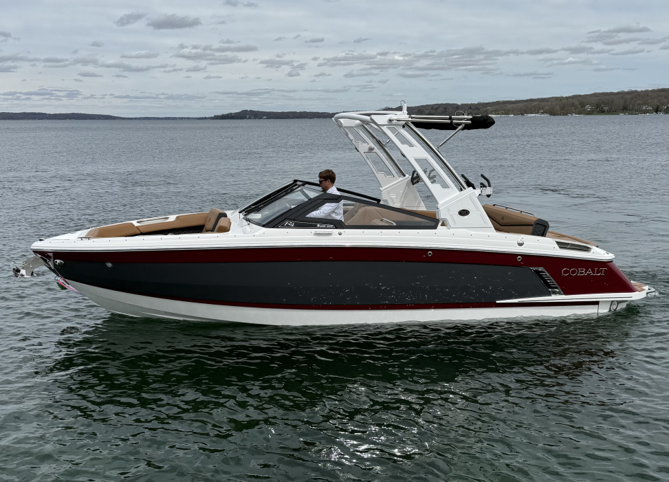 2025 Cobalt R4 Surf - For Sale at Fontana, WI 53125 - ID 573426