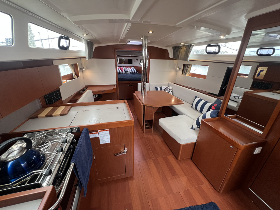 2020 Beneteau Oceanis 41.1 - For Sale at Racine, WI 53402 - ID 590746
