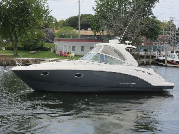 2017 Chaparral 330 Signature - For Sale at Saint Joseph, MI 49085 - ID 590295