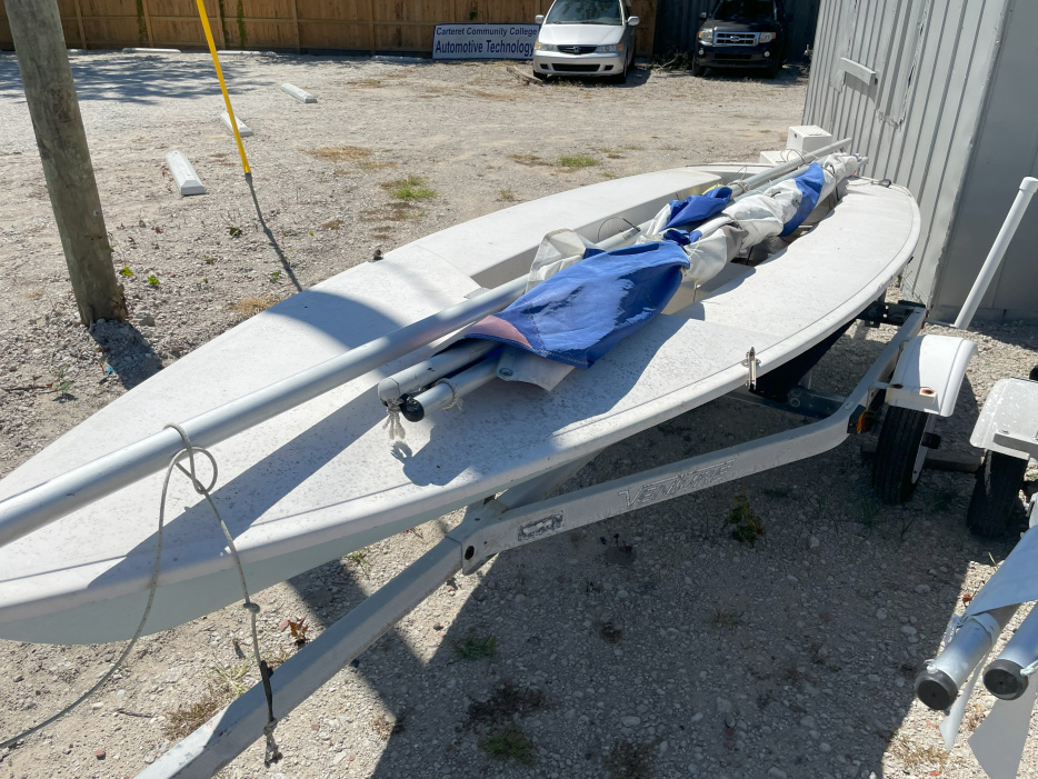 1981 Chrysler Sailboat-WITHOUT TRAILER - For Sale at Morehead City, NC 28557 - ID 590793