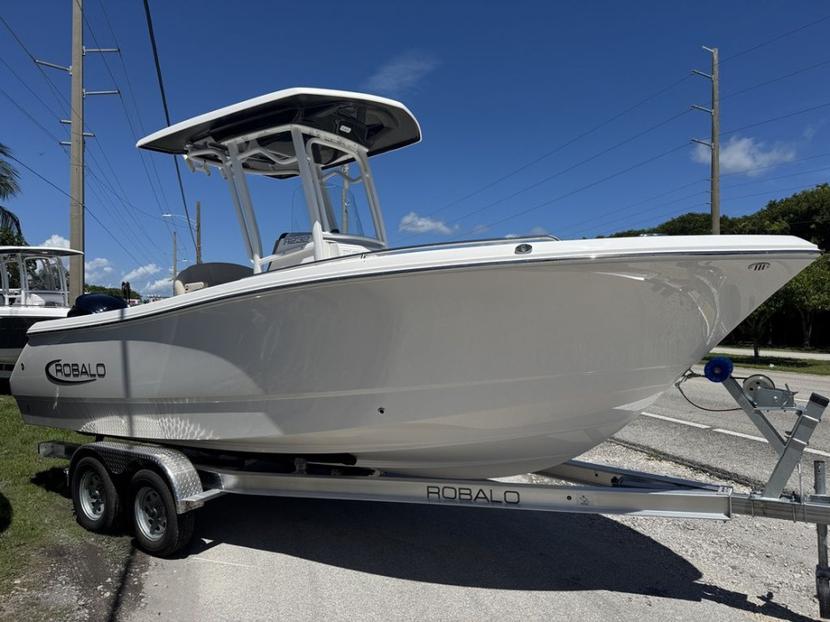 2026 Robalo 232 Explorer - For Sale at Key Largo, FL 33037 - ID 590808