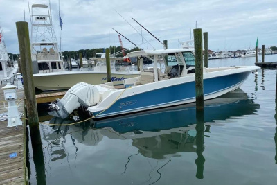 2019 Boston Whaler 380 Outrage