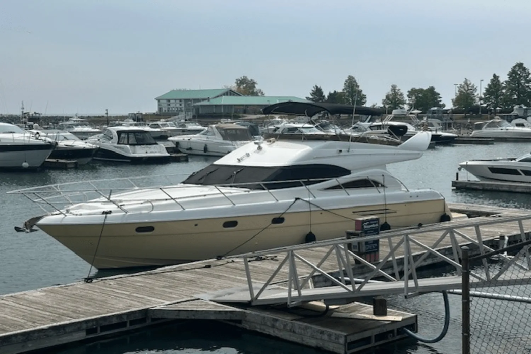 1998 Viking 52 FLYBRIDGE - For Sale at Winthrop Harbor, IL 60096 - ID 582801