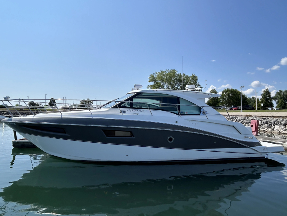2013 Cruisers 41 CANTIUS - For Sale at Winthrop Harbor, IL 60096 - ID 558572