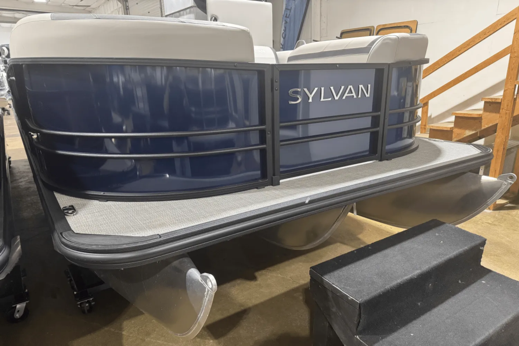 2025 Sylvan L5 - For Sale at Bay City, MI 48708 - ID 582997