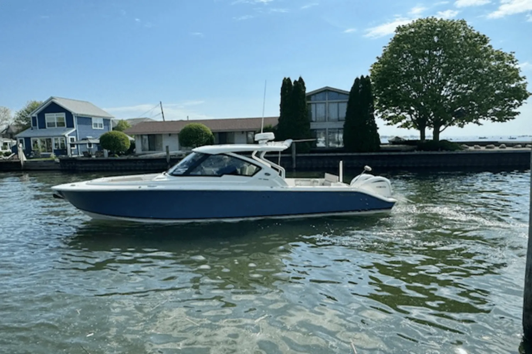 2022 Pursuit DC 326 - For Sale at Harrison Township, MI 48045 - ID 571368