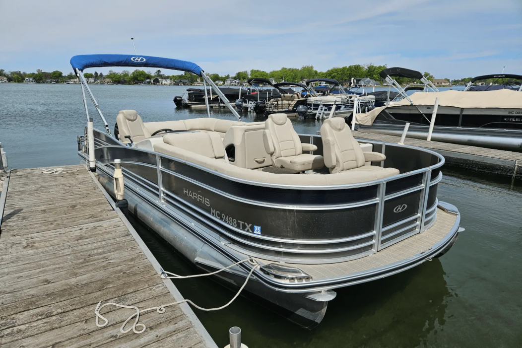 2016 Harris GRAND MARINER 230 - For Sale at Fenton, MI 48430 - ID 583343
