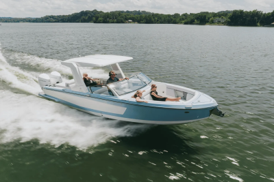 2025 Aviara AV28 Outboard