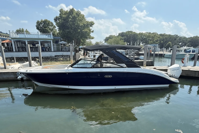2025 Sea Ray SDX 270 Outboard
