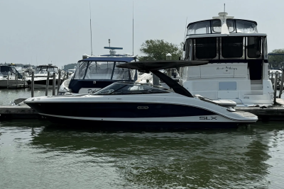 2025 Sea Ray SLX 260