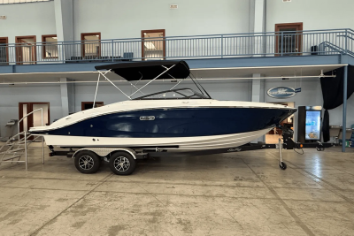 2025 Sea Ray SPX 210