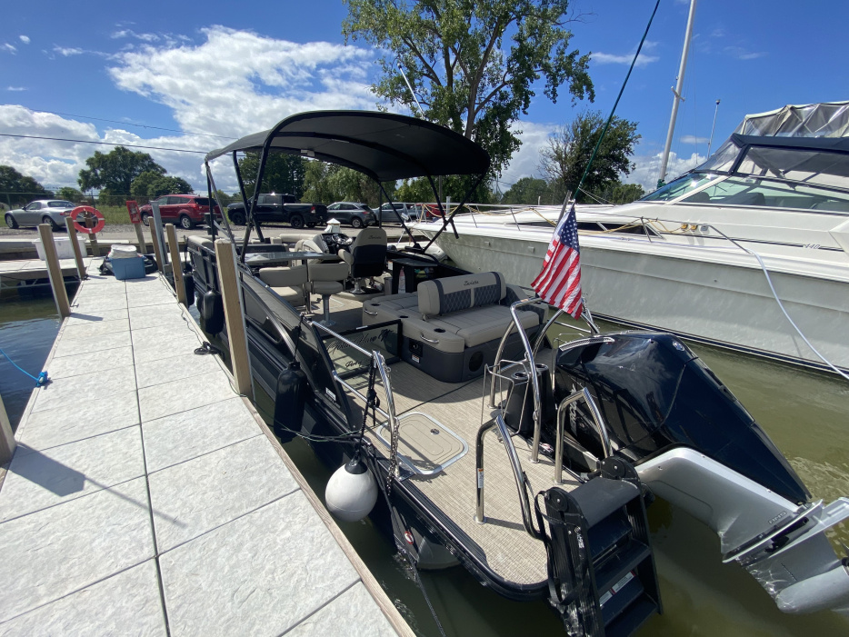 2023 Barletta LUSSO 25UETT - For Sale at Lakeside Marblehead, OH 43440 - ID 558583