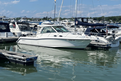 2013 Boston Whaler 345 CONQUEST