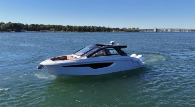 2025 Cruisers 42 GLS South Beach Outboard