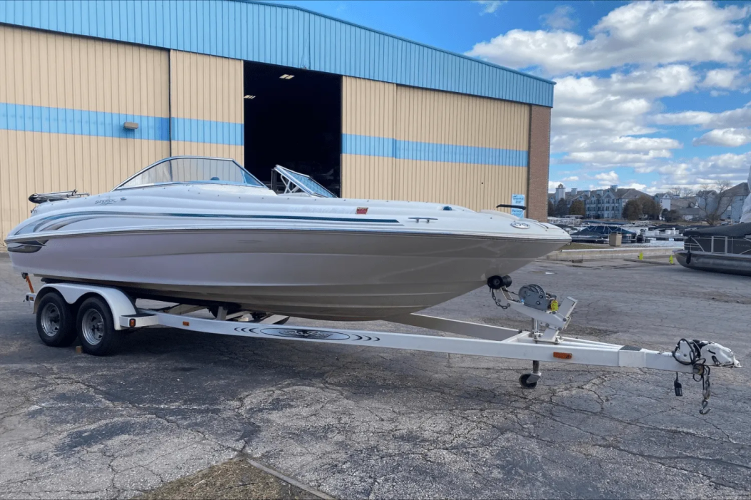 2000 Sea Ray 210 SUNDECK - For Sale at Madison, WI 53704 - ID 576383