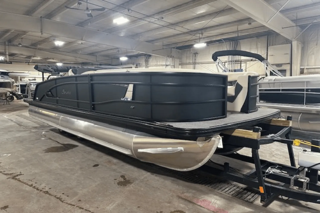 2025 Barletta Lusso - For Sale at Oshkosh, WI 54904 - ID 574072