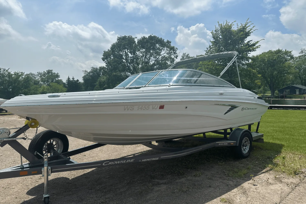 2022 Crownline 210 SS - For Sale at Oshkosh, WI 54904 - ID 588285