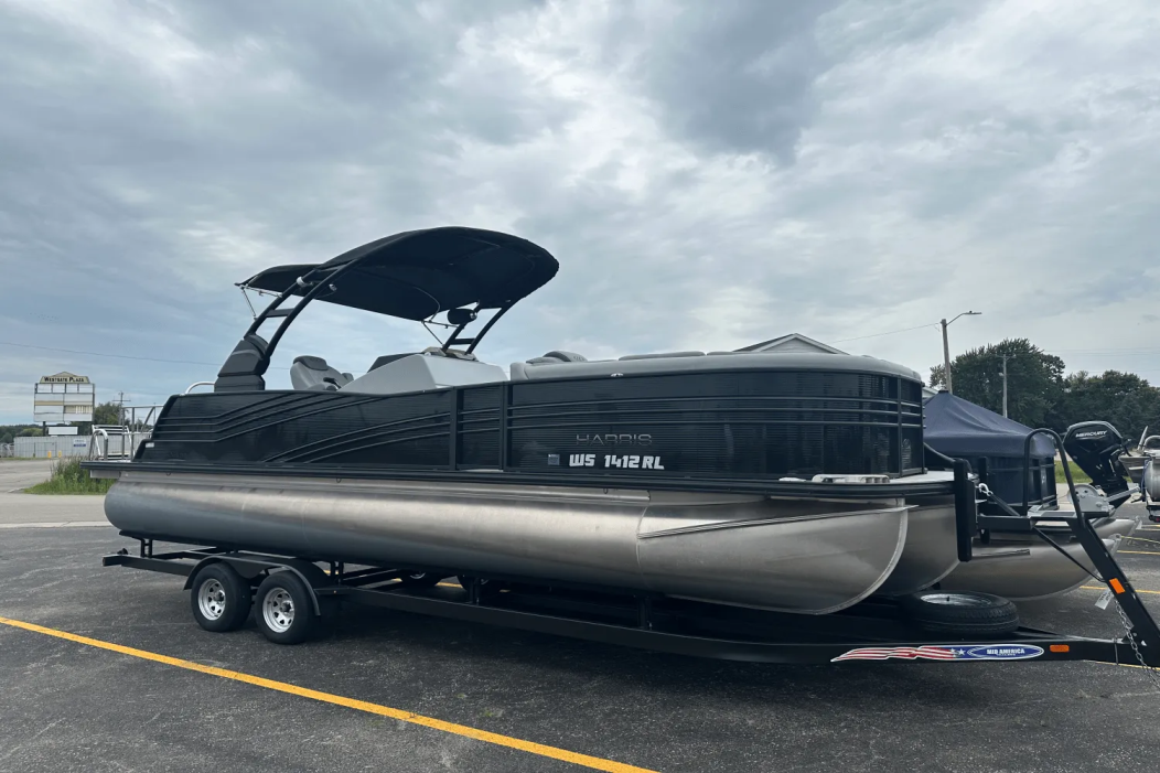 2021 Harris GRAND MARINER 250 - For Sale at Oshkosh, WI 54904 - ID 586017