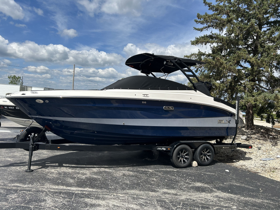 2024 Sea Ray SLX 260 Surf - For Sale at Pewaukee, WI 53072 - ID 577037