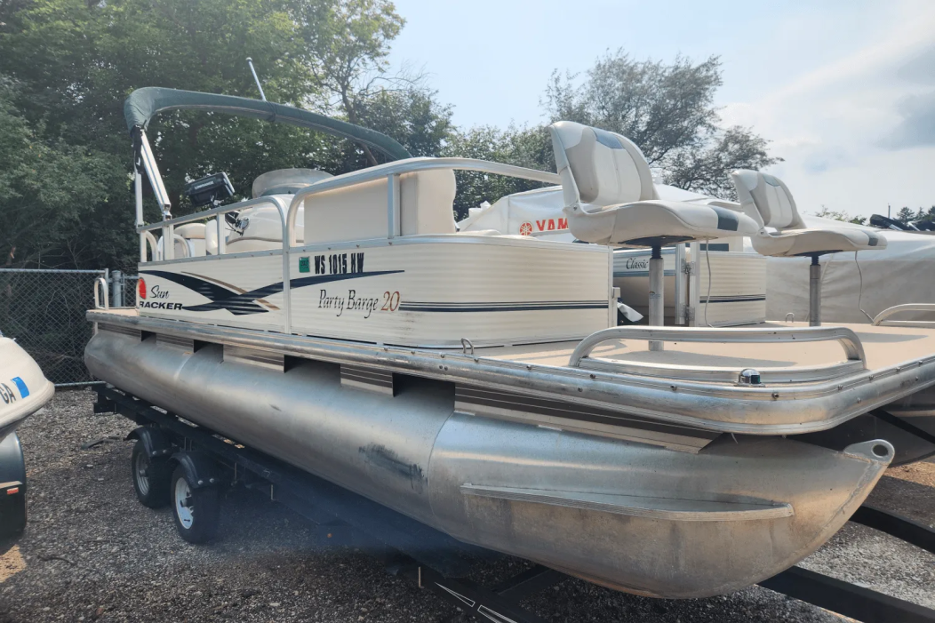 2010 Sun Tracker PB20 - For Sale at Pewaukee, WI 53072 - ID 588286