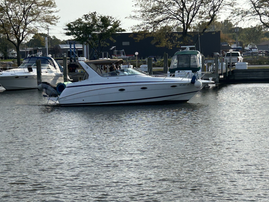 2000 Chris Craft 320EXPRESS - For Sale at Grand Haven, MI 49417 - ID 587210