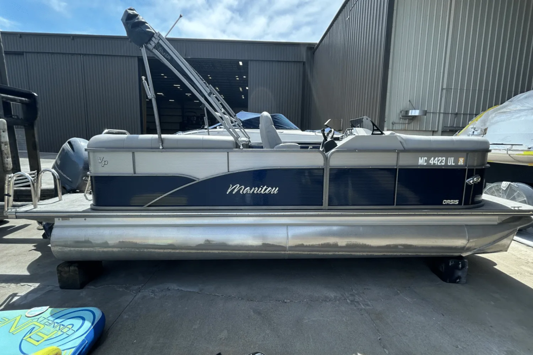 2019 Manitou OASIS RF VP - For Sale at Grand Haven, MI 49417 - ID 591139