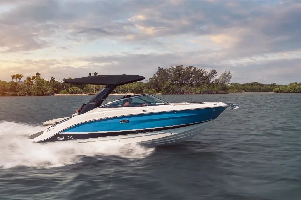 2025 Sea Ray SLX 260 - For Sale at Grand Haven, MI 49417 - ID 584886