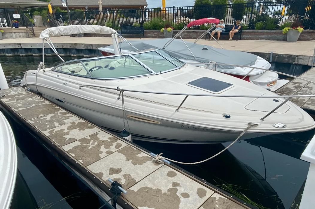 2004 Sea Ray 225 WEEKENDER - For Sale at Walworth, WI 53184 - ID 588245