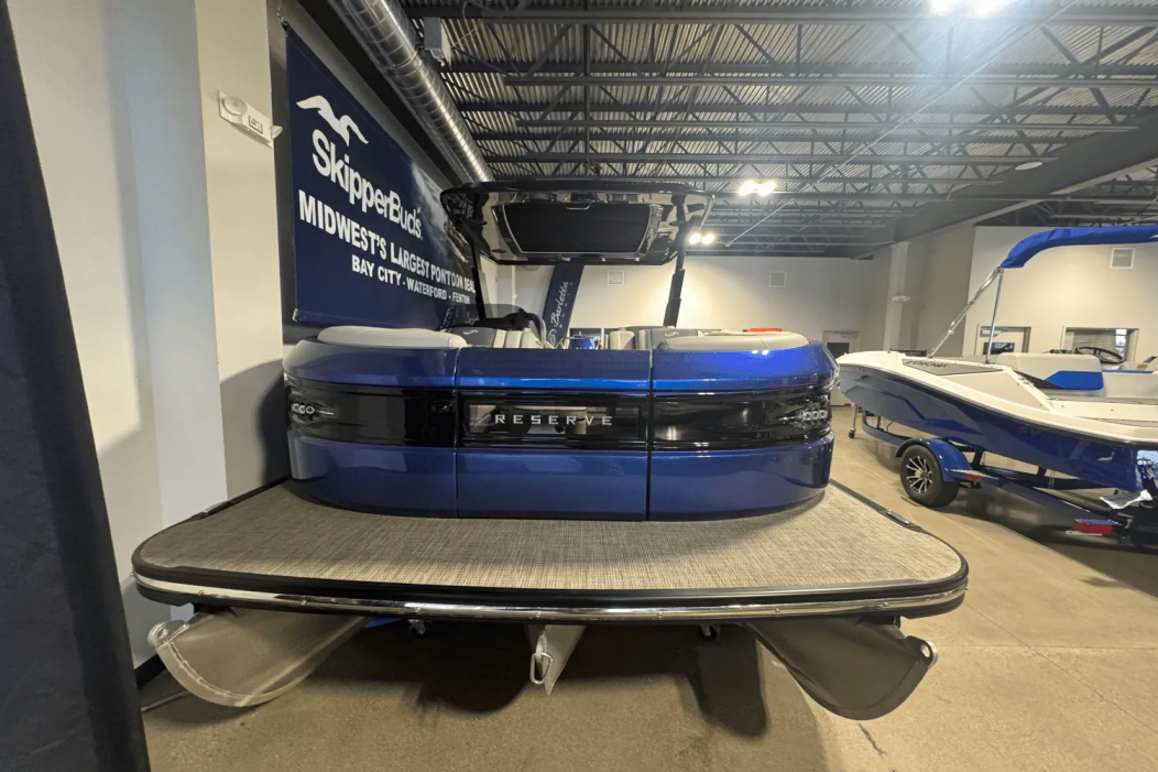 2023 Barletta RESERVE V26 MTT - For Sale at Detroit, MI 48238 - ID 590775