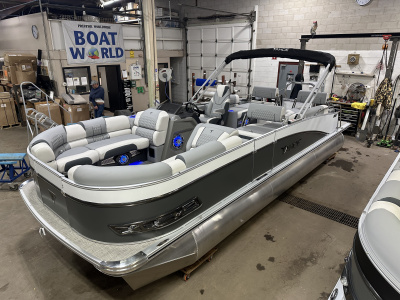 2025 Tahoe Cascade 2385 Quad Lounge Shift Flip & Honda 4-Stroke EFI