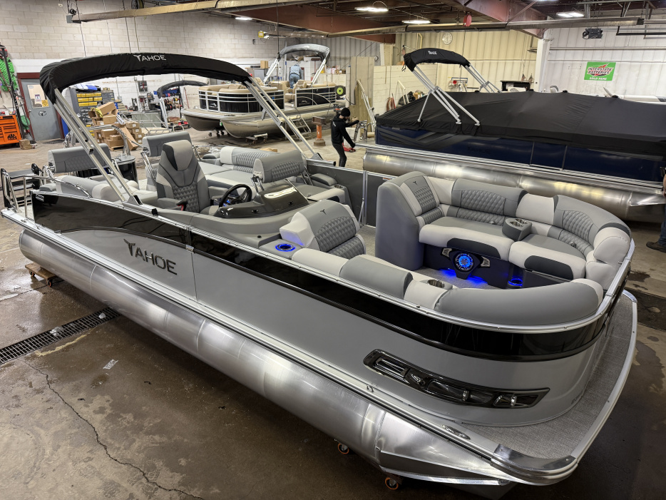 2025 Tahoe Cascade 2385 Quad Lounge Shift Flip Tritoon & Honda 4-Stroke EFI - For Sale at Cedar, MN 55011 - ID 592484