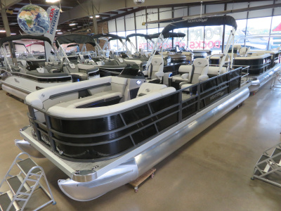 2024 Montego 8524 Swingback Deluxe Pontoon & Honda 4-Stroke EFI