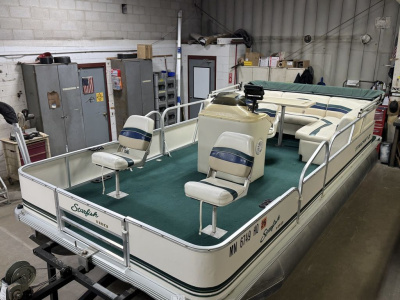 2000 Starcraft Starfish 180 Pontoon