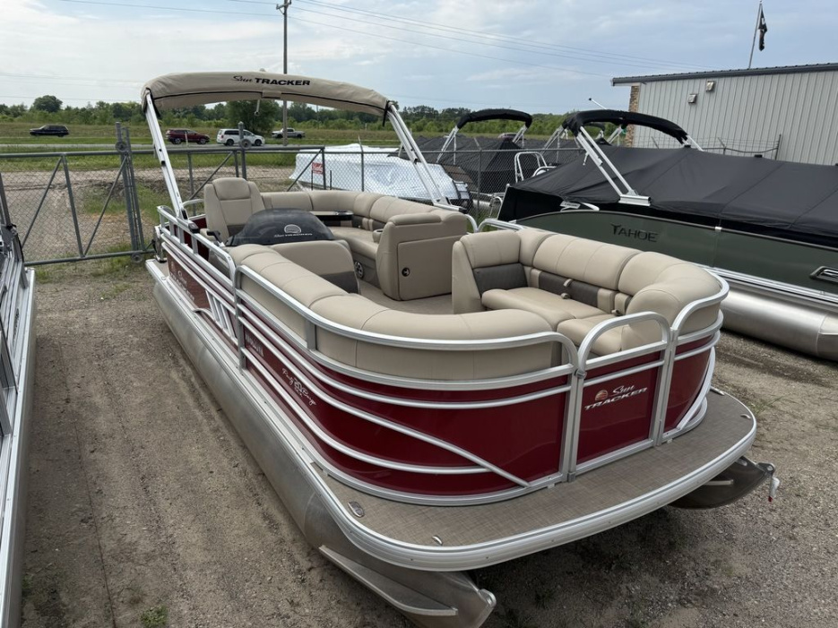 2023 Sun Tracker Party Barge® 20 DLX - For Sale at Cedar, MN 55011 - ID 592544