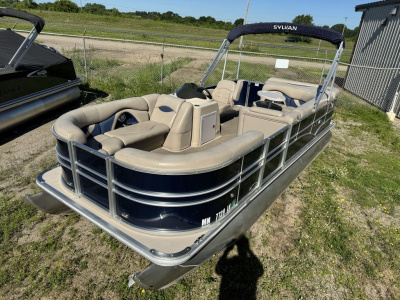 2016 Sylvan 820 Cruise Pontoon
