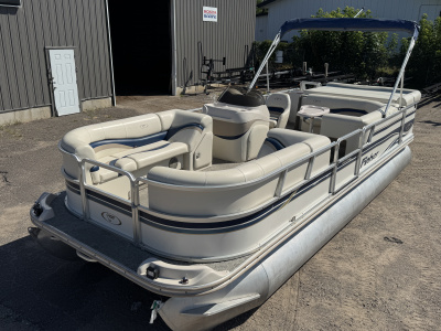 2004 Fisher 220 Freedom Pontoon
