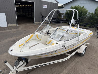 2004 Maxum 1800 SR3 Runabout